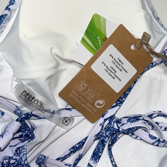 BERLOOK V Neck Backless One-Piece Swimsuit LARGE - Picture 9 of 14